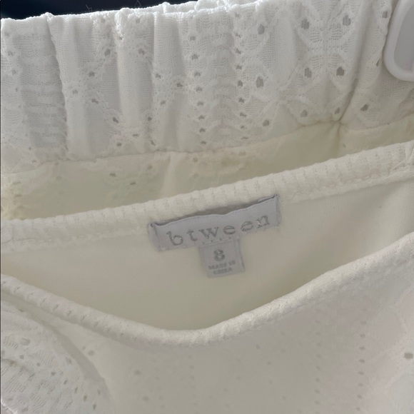 White Eyelet 2 piece set - Picture 4 of 4